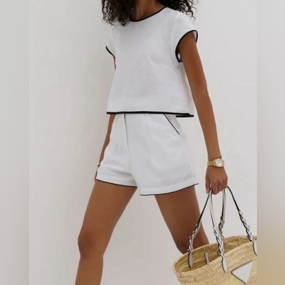 NWT Commense Chic White Cotton Two-Piece Set
Crop Top and Shorts Casual SZ XL - Picture 1 of 6